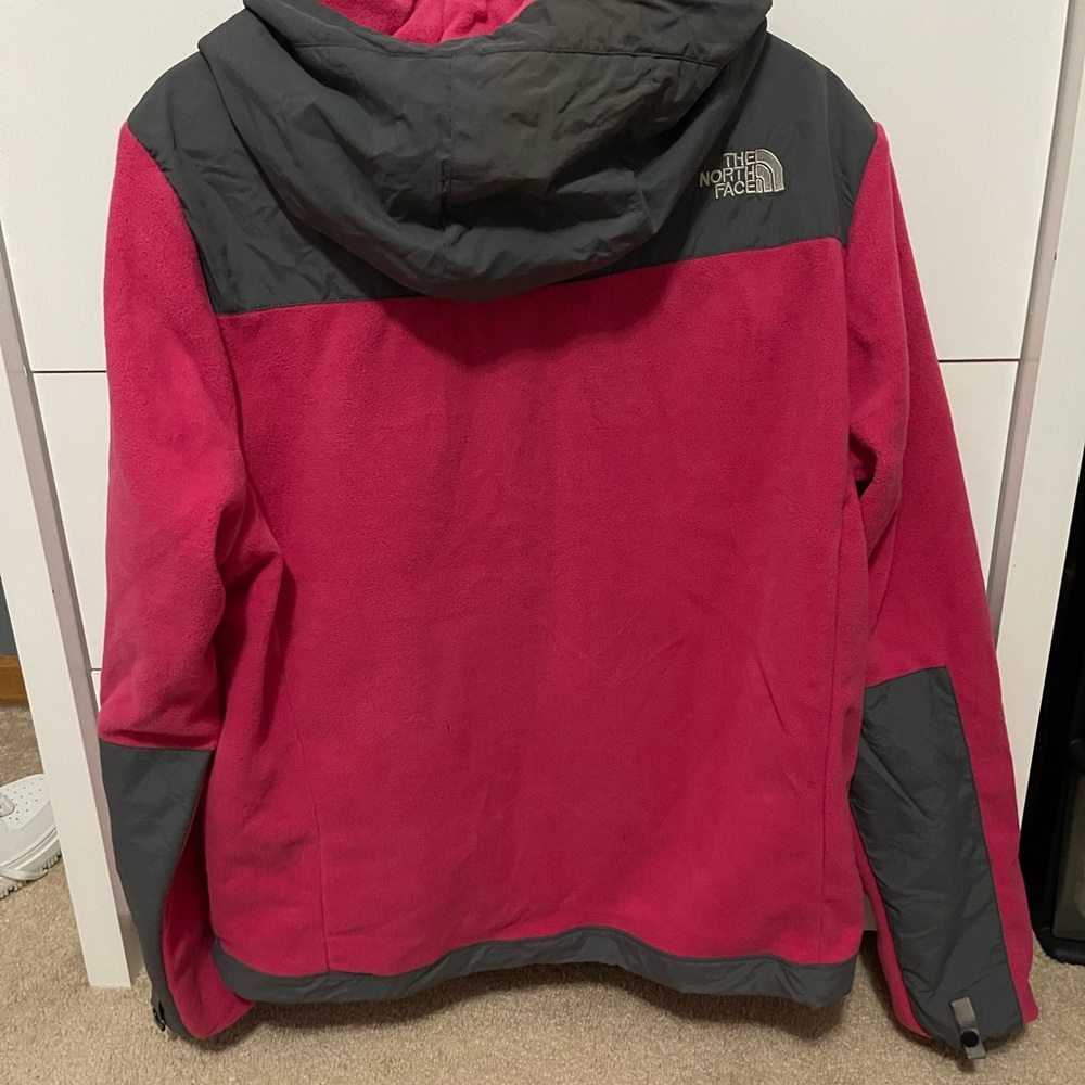 Brand new Northface Denali hoodie jacket, pink size xxl.
